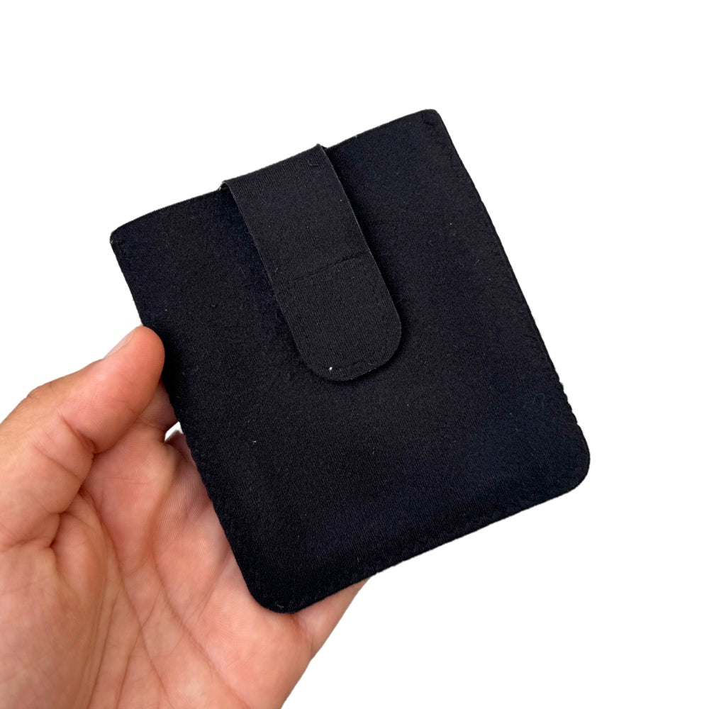 LIVE POUCH